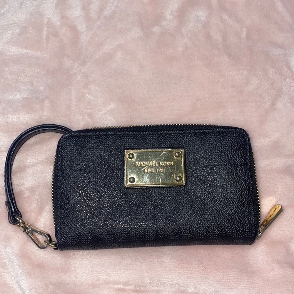 Michael kors wallet